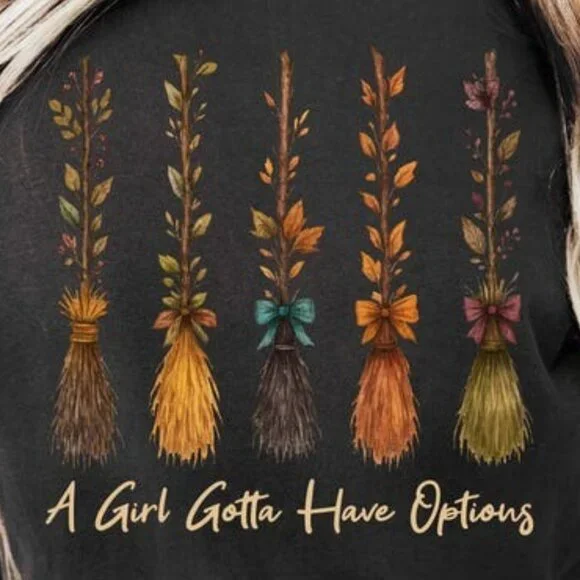 Retro A Girl's Gotta Have Options T-shirt - Picture 2 of 4